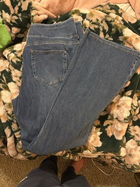 HALARA Women's Light Blue Flare Jeans - Stretch Wide Leg